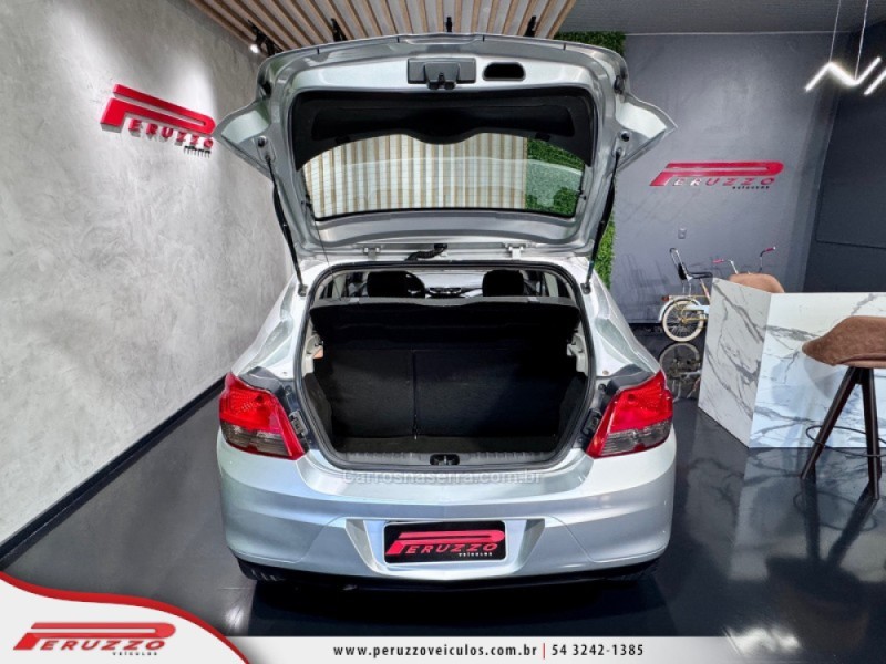 ONIX 1.4 MPFI LTZ 8V FLEX 4P MANUAL - 2015 - NOVA PRATA