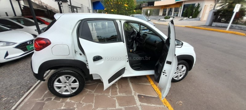 KWID 1.0 12V SCE FLEX ZEN MANUAL - 2020 - PICADA CAFé