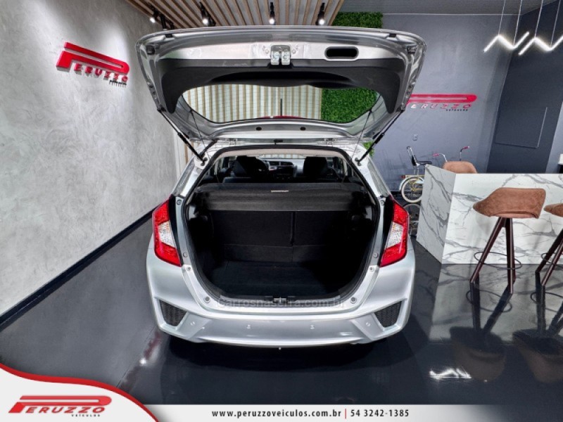 FIT 1.5 LX 16V FLEX 4P MANUAL - 2015 - NOVA PRATA