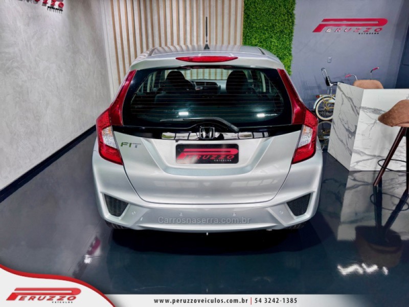 FIT 1.5 LX 16V FLEX 4P MANUAL - 2015 - NOVA PRATA