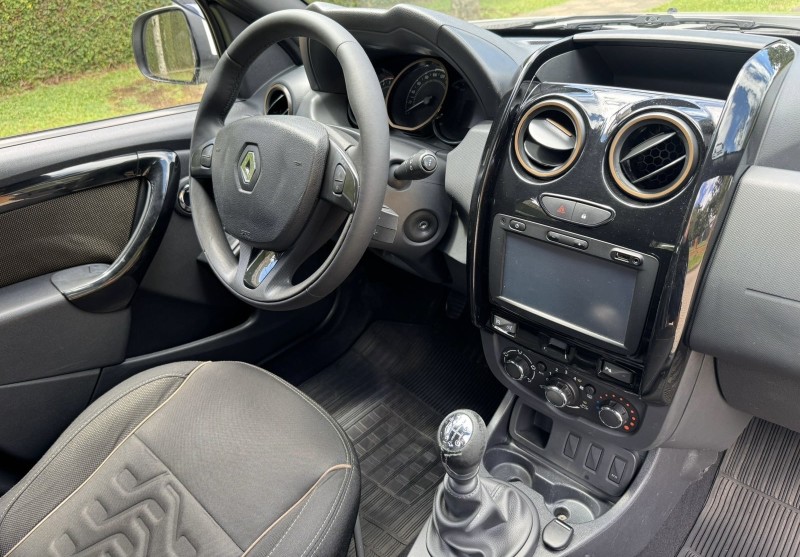 DUSTER 2.0 DYNAMIQUE 4X2 16V FLEX 4P MANUAL - 2016 - CAXIAS DO SUL