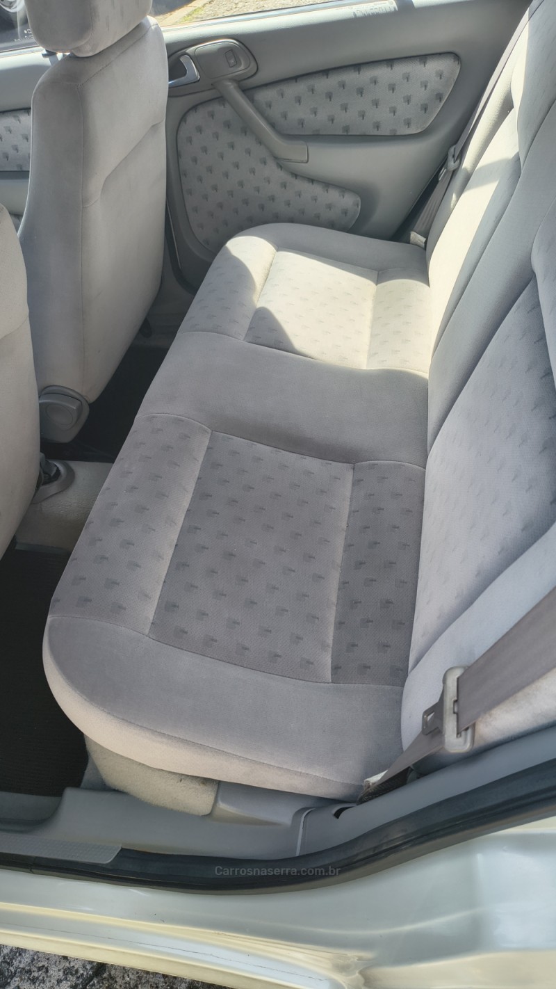 GOL 1.6 MI 8V GASOLINA 4P MANUAL G.III - 2000 - CAXIAS DO SUL