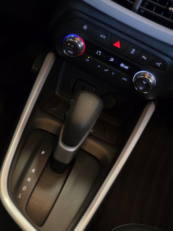 ONIX 1.0	PREMIER II PLUS 12V TURBO FLEX 4P AUTOMÁTICO - 2020 - CAXIAS DO SUL