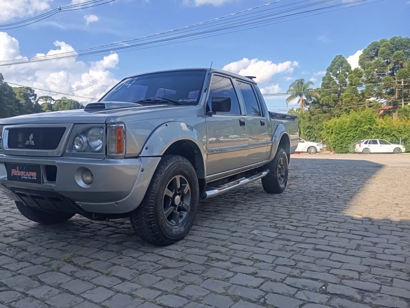 L200 2.5 GLS 4X4 CD 8V TURBO DIESEL 4P MANUAL - 2004 - CAXIAS DO SUL