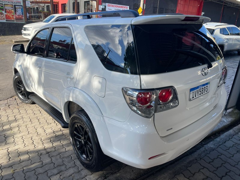 HILUX SW4 2.7 SR 4X2 16V FLEX 4P AUTOMÁTICO - 2015 - CAXIAS DO SUL