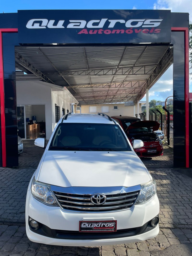 HILUX SW4 2.7 SR 4X2 16V FLEX 4P AUTOMÁTICO - 2015 - CAXIAS DO SUL