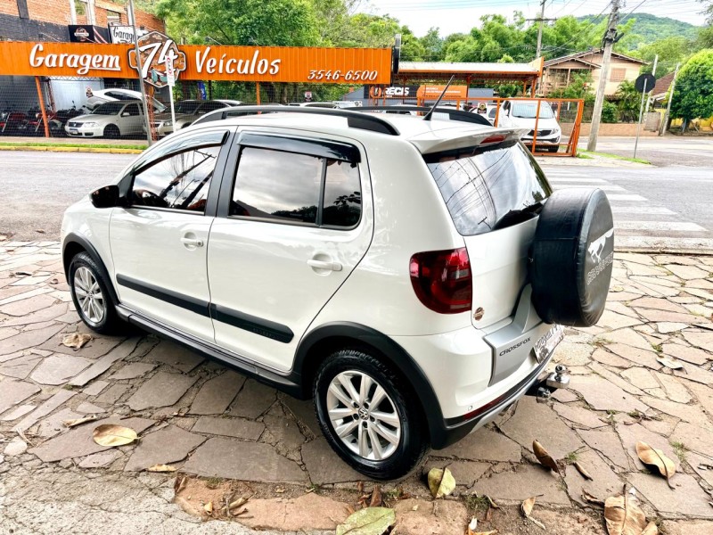 CROSSFOX 1.6 MSI FLEX 16V 4P MANUAL - 2014 - TRêS COROAS