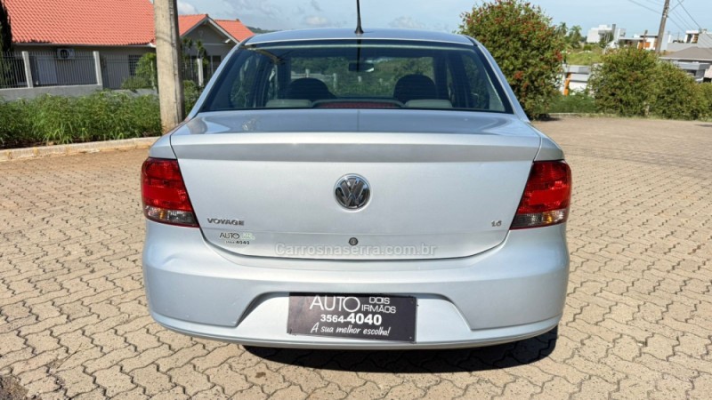VOYAGE 1.6 MI 8V FLEX 4P MANUAL - 2012 - DOIS IRMãOS