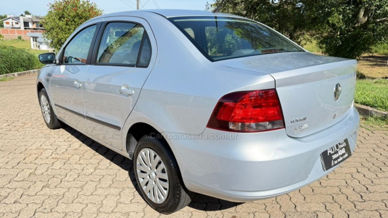 VOYAGE 1.6 MI 8V FLEX 4P MANUAL - 2012 - DOIS IRMãOS