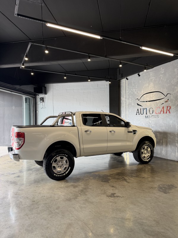 RANGER 2.3 XLT 16V 4X2 CD GASOLINA 4P MANUAL - 2017 - CAXIAS DO SUL