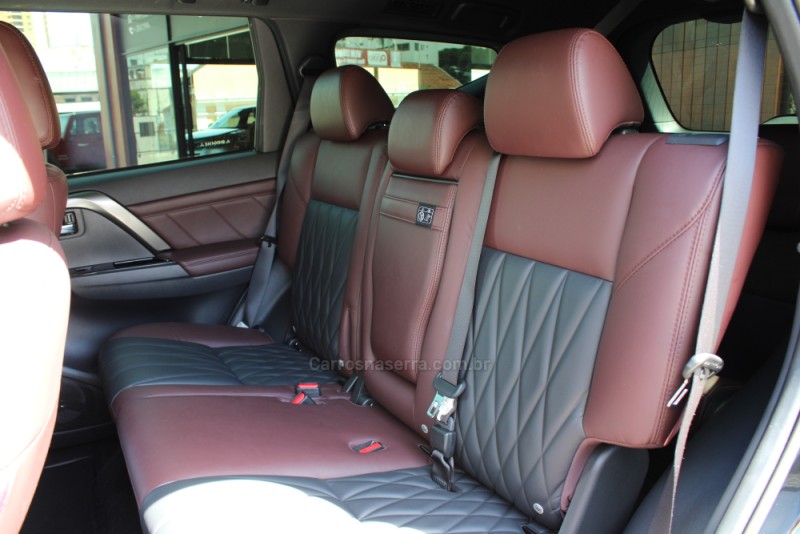 PAJERO SPORT 2.4 LEGEND 4X4 TURBO DIESEL 4P AUTOMÁTICO - 2025 - CAXIAS DO SUL