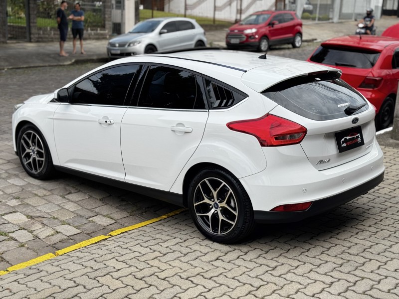 FOCUS 2.0 TITANIUM HATCH 16V FLEX 4P AUTOMÁTICO - 2018 - CAXIAS DO SUL