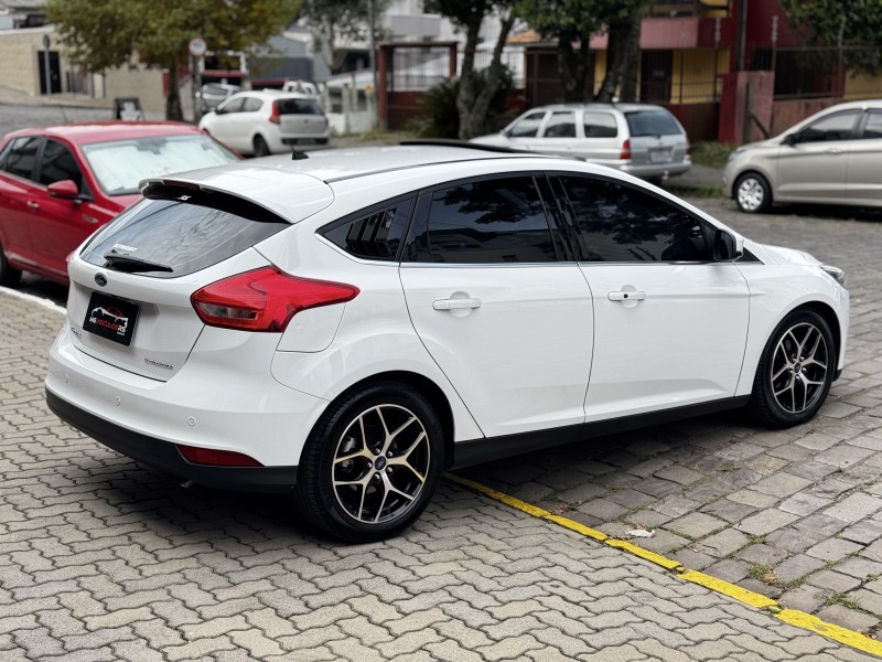 FOCUS 2.0 TITANIUM HATCH 16V FLEX 4P AUTOMÁTICO - 2018 - CAXIAS DO SUL