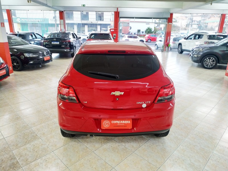 ONIX 1.4 MPFI LTZ 8V FLEX 4P MANUAL - 2015 - CAXIAS DO SUL