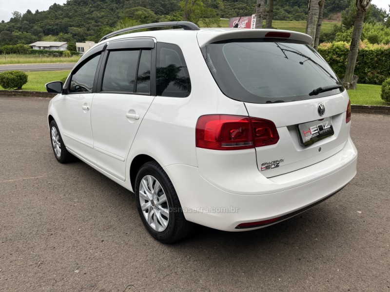 SPACEFOX 1.6 MI TREND 8V FLEX 4P MANUAL - 2011 - BOM PRINCíPIO