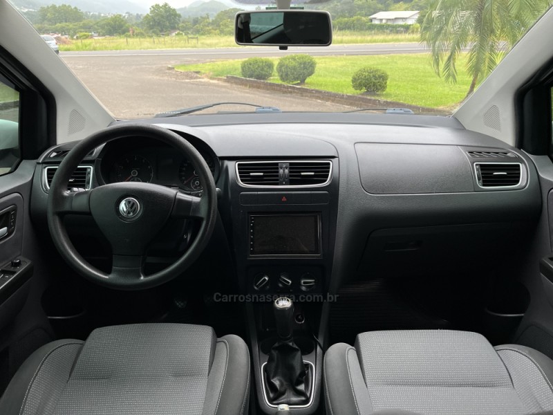 SPACEFOX 1.6 MI TREND 8V FLEX 4P MANUAL - 2011 - BOM PRINCíPIO