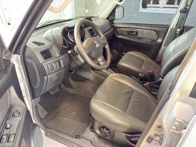 PAJERO TR4 2.0 4X4 16V 140CV FLEX 4P AUTOMÁTICO - 2010 - FARROUPILHA