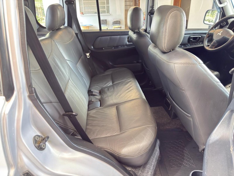 PAJERO TR4 2.0 4X4 16V 140CV FLEX 4P AUTOMÁTICO - 2010 - FARROUPILHA