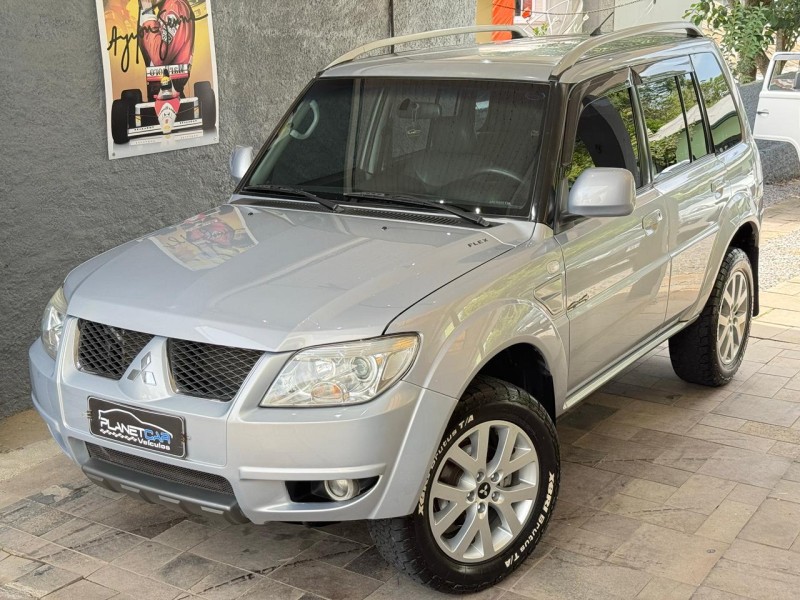 pajero tr4 2.0 4x4 16v 140cv flex 4p automatico 2010 farroupilha