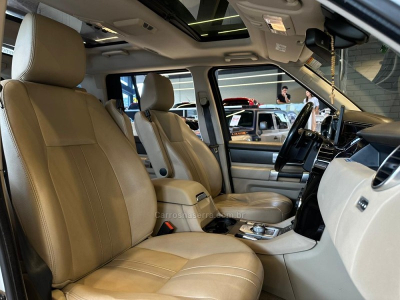 DISCOVERY 3.0 SE SDV6 4X4 TURBO DIESEL INTERCOOLER 4P AUTOMÁTICO - 2016 - CAXIAS DO SUL