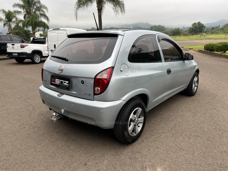 CELTA 1.0 MPFI VHC SPIRIT 8V GASOLINA 2P MANUAL - 2011 - BOM PRINCíPIO