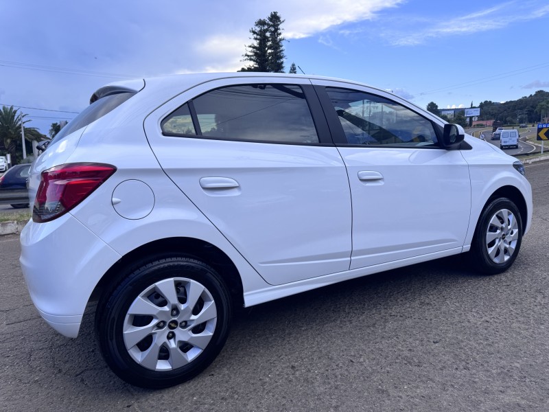 ONIX 1.4 MPFI LT 8V FLEX 4P MANUAL - 2016 - DOIS IRMãOS