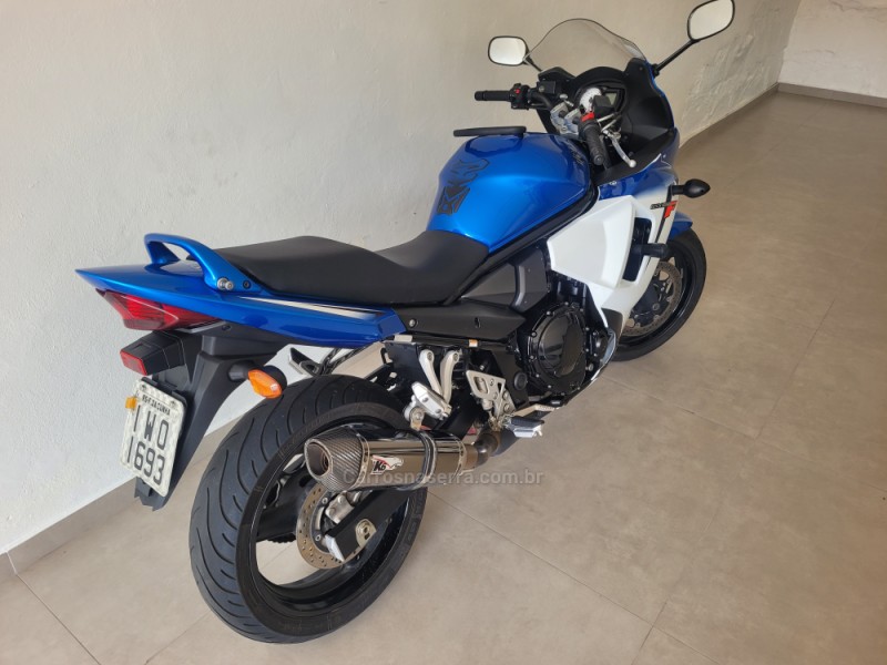 GSX 650 F - 2016 - FLORES DA CUNHA