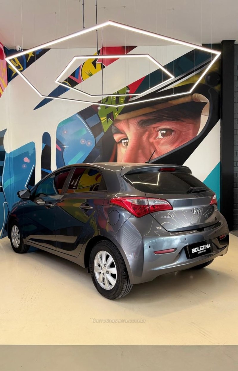 HB20 1.0 COMFORT PLUS 12V FLEX 4P MANUAL - 2015 - NOVO HAMBURGO