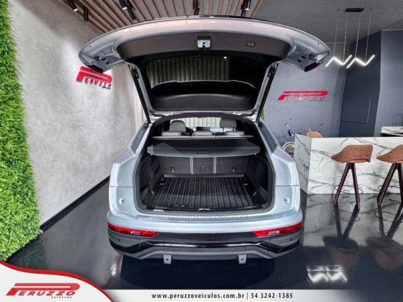 Q5 2.0 SPORTBACK S-LINE BLACK QUATTRO GASOLINA 4P AUTOMÁTICA - 2022 - NOVA PRATA
