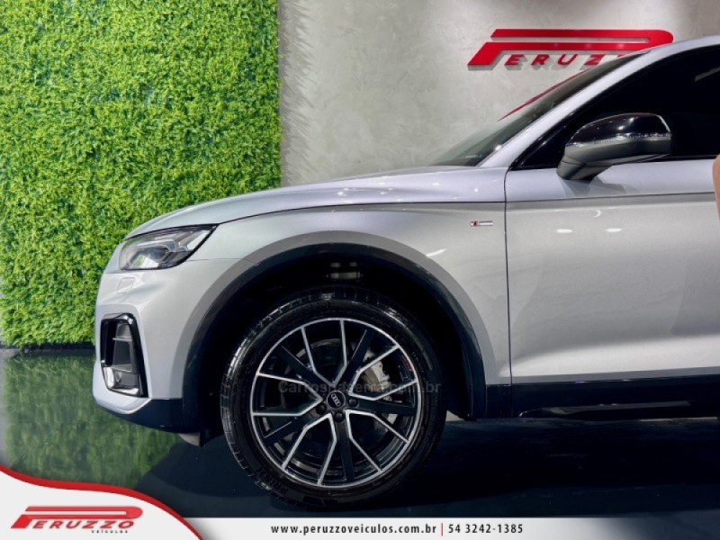 Q5 2.0 SPORTBACK S-LINE BLACK QUATTRO GASOLINA 4P AUTOMÁTICA - 2022 - NOVA PRATA