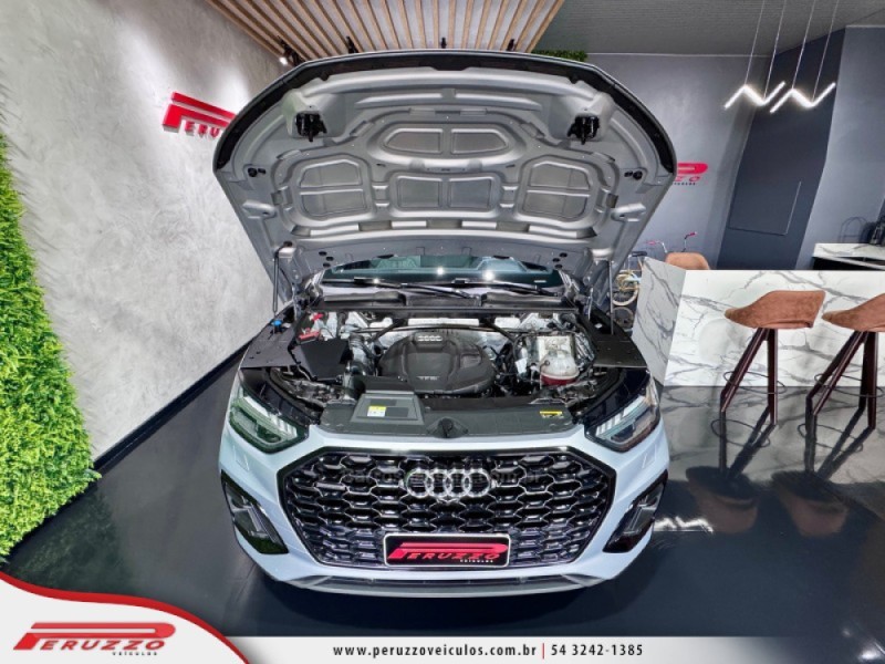 Q5 2.0 SPORTBACK S-LINE BLACK QUATTRO GASOLINA 4P AUTOMÁTICA - 2022 - NOVA PRATA