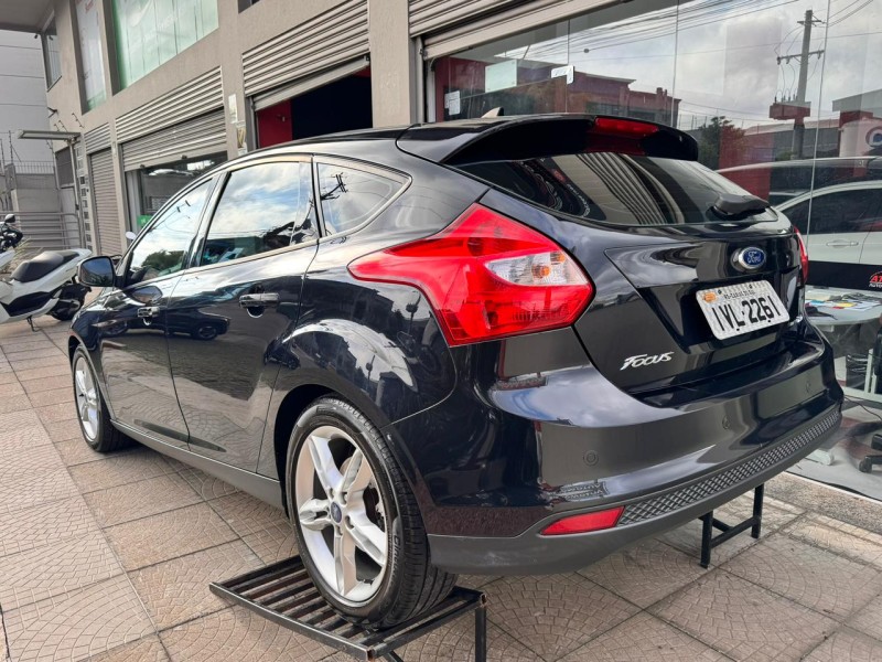 FOCUS 2.0 SE HATCH 16V FLEX 4P AUTO - 2015 - CAXIAS DO SUL