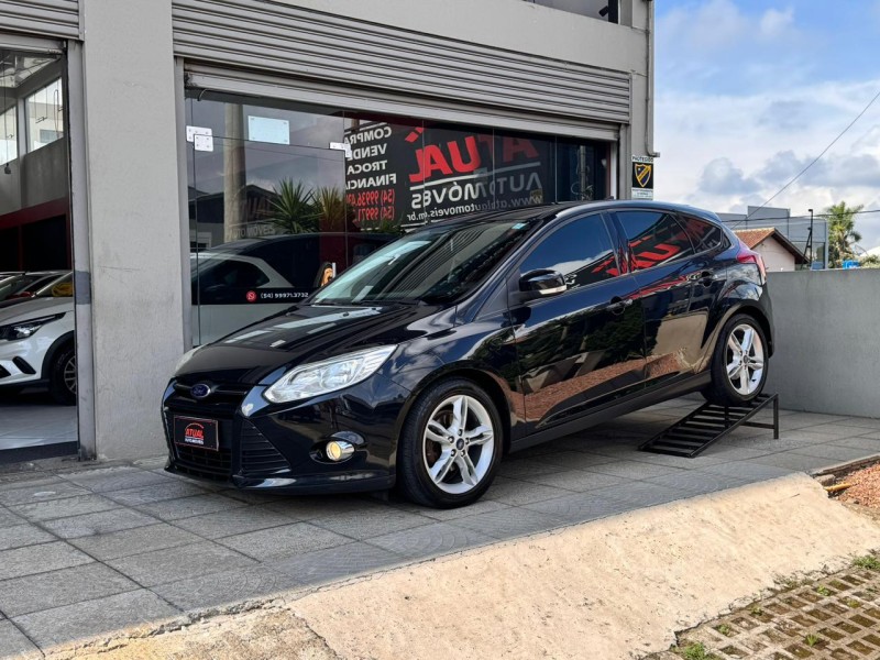 focus 2.0 se hatch 16v flex 4p auto 2015 caxias do sul