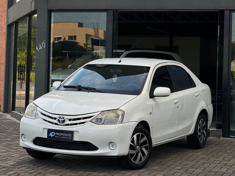 ETIOS 1.5 XS 16V FLEX 4P MANUAL - 2013 - ESTâNCIA VELHA