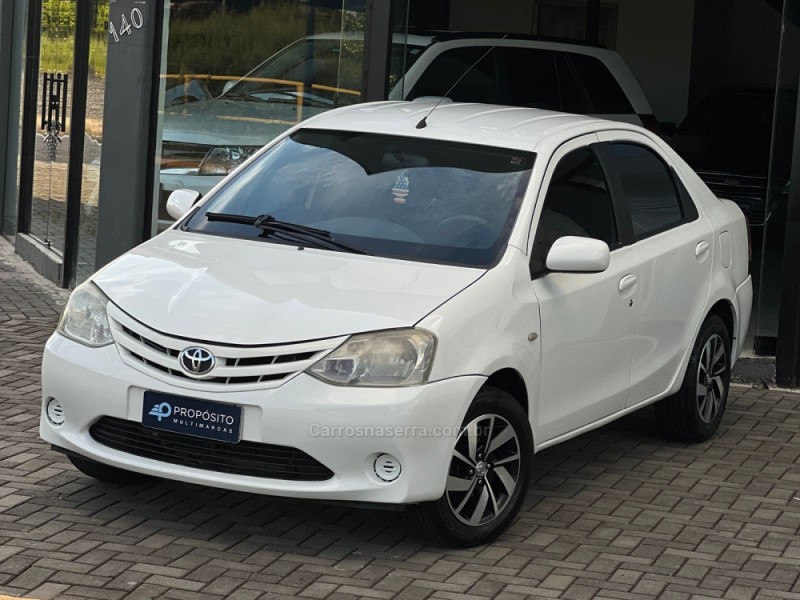 ETIOS 1.5 XS 16V FLEX 4P MANUAL - 2013 - ESTâNCIA VELHA