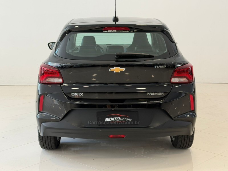 ONIX 1.0 PREMIER II 12V TURBO FLEX 4P AUTOMÁTICO - 2020 - BENTO GONçALVES