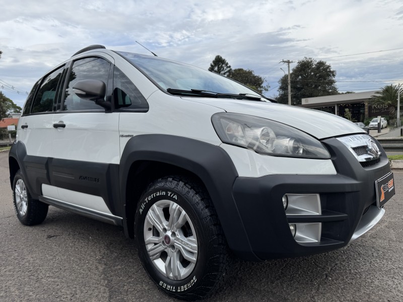 IDEA 1.8 MPI ADVENTURE 8V FLEX 4P MANUAL - 2013 - DOIS IRMãOS