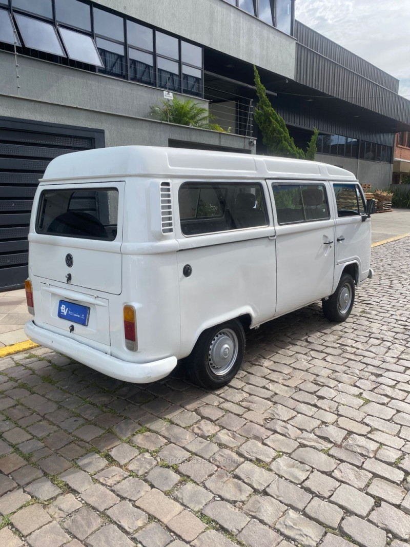 KOMBI 1.6 MI STD 8V GASOLINA 3P MANUAL - 2005 - CAXIAS DO SUL