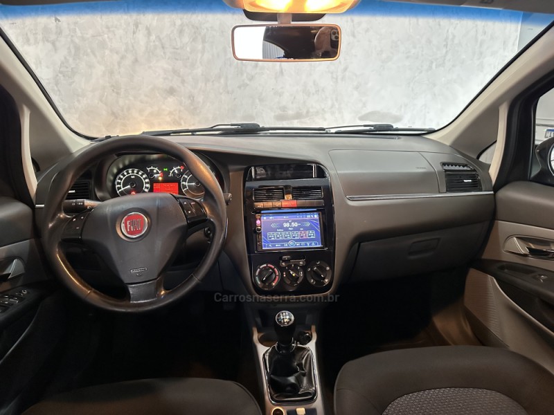 LINEA 1.8 ESSENCE 16V FLEX 4P MANUAL - 2012 - CAXIAS DO SUL