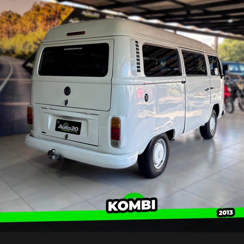 KOMBI 1.4 MI STD ESCOLAR 8V FLEX 3P MANUAL - 2013 - TAQUARA