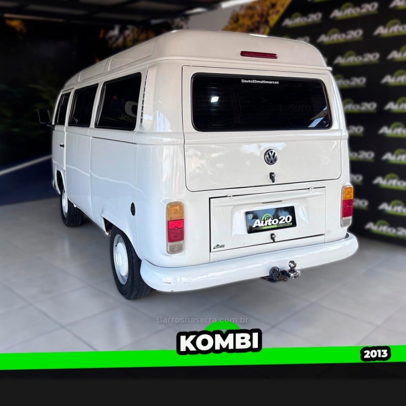 KOMBI 1.4 MI STD ESCOLAR 8V FLEX 3P MANUAL - 2013 - TAQUARA