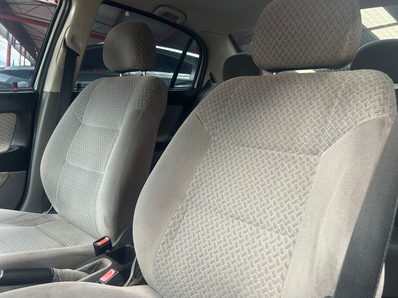 ASTRA 2.0 MPFI CD SEDAN 8V GASOLINA 4P MANUAL - 2004 - TRêS COROAS