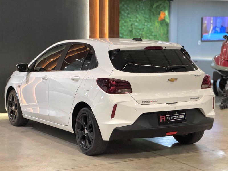 ONIX 1.0 LTZ 12V TURBO FLEX 4P AUTOMÁTICO - 2022 - NOVO HAMBURGO