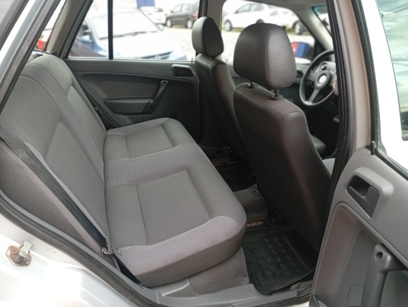 PARATI 1.6 MI 8V FLEX 4P MANUAL G.IV - 2006 - CAXIAS DO SUL