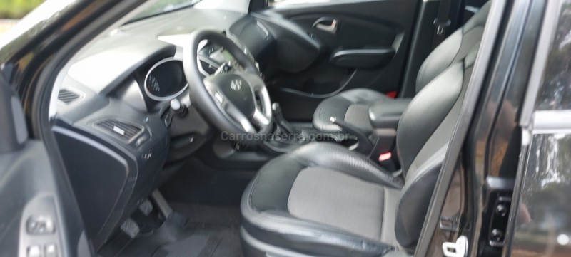 IX35 2.0 MPI 4X2 16V GASOLINA 4P MANUAL - 2011 - FARROUPILHA