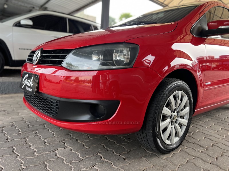 FOX 1.0 MI TREND 8V FLEX 4P MANUAL - 2012 - BOM PRINCíPIO