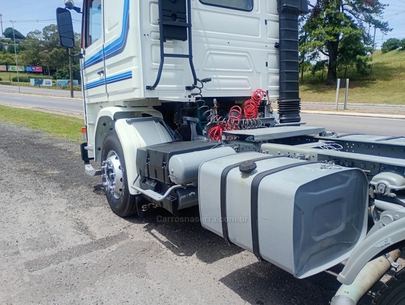 R-113 H 360 4X2 - 1997 - FARROUPILHA