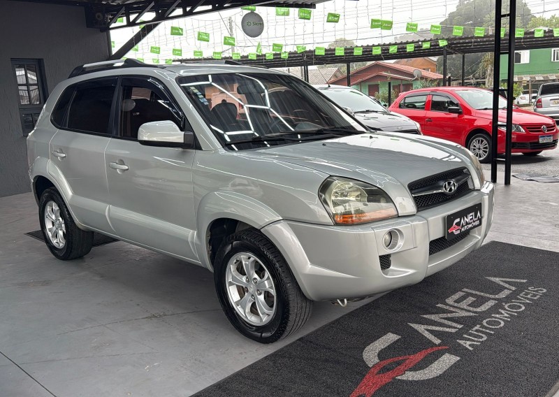 TUCSON 2.0 MPFI GLS 16V 143CV 2WD FLEX 4P AUTOMÁTICO - 2013 - CANELA