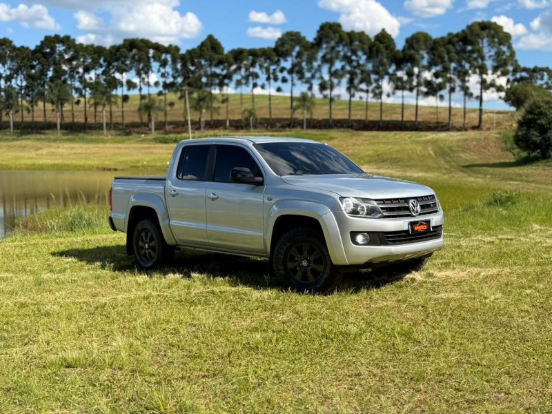 AMAROK 2.0 TRENDLINE 4X4 CD 16V TURBO INTERCOOLER DIESEL 4P AUTOMÁTICO - 2013 - LAGOA VERMELHA