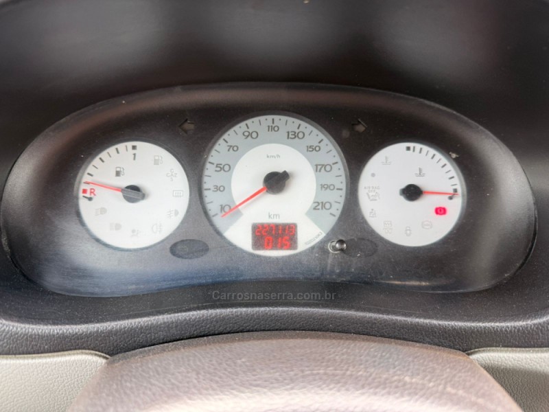 KANGOO 1.6 EXPRESS 16V FLEX 3P MANUAL - 2010 - CANELA